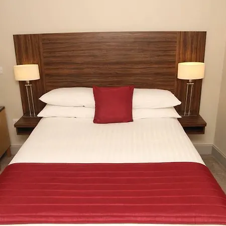 Hotel Premier Cabot Circus 4*
